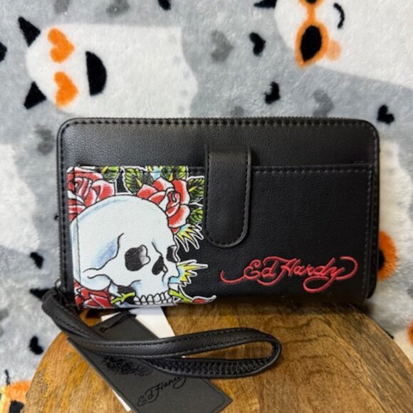 Ed Hardy Skull & Roses Tattoo Wristlet Zip Wallet NWT - Picture 1 of 3